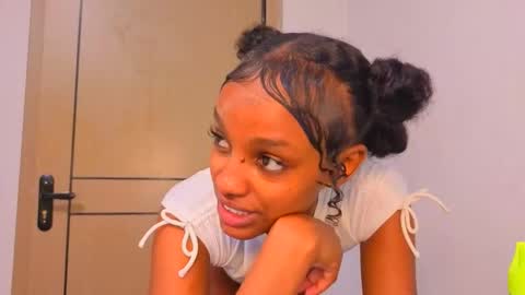 Mimi online show from April 9, 6:19 am