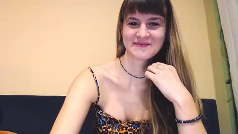 Snapshot of _minnie_boo_ chatting on December 10, 10:38 am Boo online show from December 10, 10:38 am