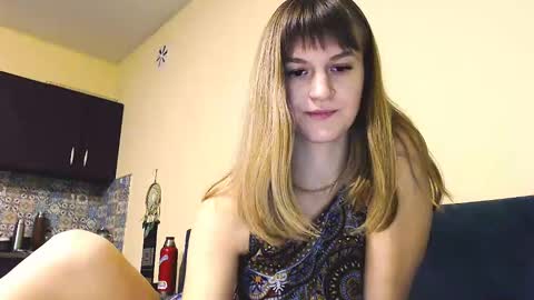 Snapshot of _minnie_boo_ chatting on December 24, 1:50 pm Boo online show from December 24, 1:50 pm