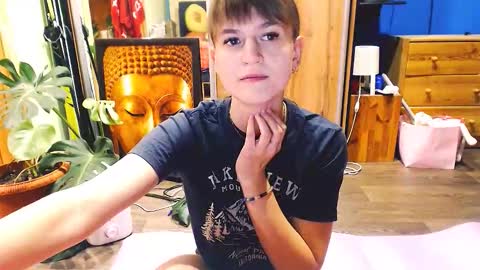 Snapshot of _minnie_boo_ chatting on September 19, 7:39 pm Boo online show from September 19, 7:39 pm