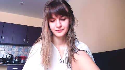 Snapshot of _minnie_boo_ chatting on December 3, 9:06 am Boo online show from December 3, 9:06 am