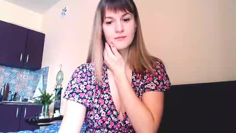 Snapshot of _minnie_boo_ chatting on December 29, 8:33 am Boo online show from December 29, 8:33 am