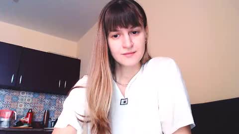 Snapshot of _minnie_boo_ chatting on December 15, 9:24 am Boo online show from December 15, 9:24 am