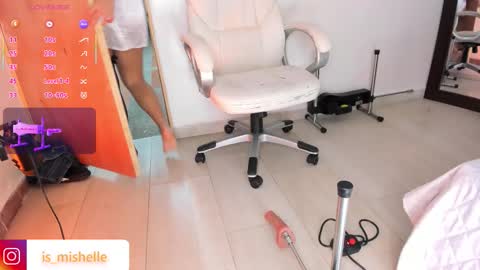 Snapshot of _mishelle chatting on September 22, 4:27 am Mishelle online show from September 22, 4:27 am