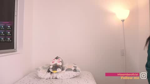 Snapshot of _missamber chatting on February 2, 10:56 am Vale online show from February 2, 10:56 am