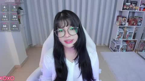 Hanna  Idependent Model   online show from April 15, 7:55 am