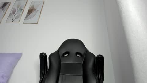 _molly_rosse_ online show from May 20, 12:11 pm