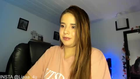     liaaa 4u online show from December 27, 9:54 pm