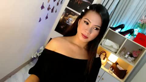 _mysticdoll_ online show from April 19, 1:06 am