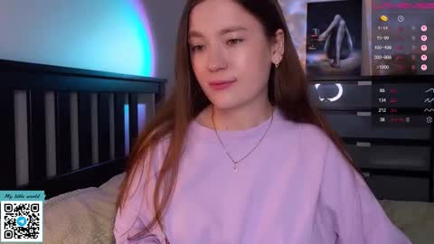 Snapshot of _nemalkovamia chatting on September 27, 9:12 pm Mia with a big heart online show from September 27, 9:12 pm