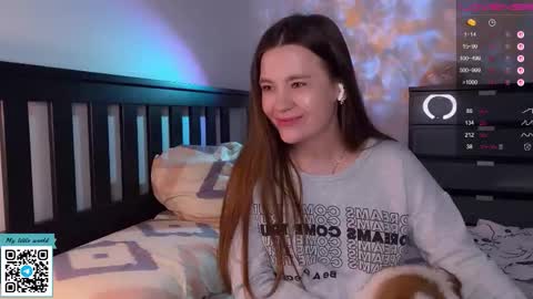 Snapshot of _nemalkovamia chatting on September 11, 1:34 pm Mia with a big heart online show from September 11, 1:34 pm