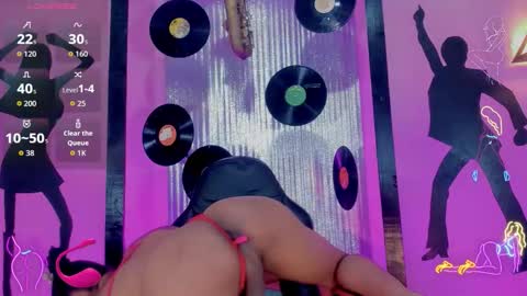 Nicky  Please help me with your thumbs up its importan online show from October 30, 7:36 pm