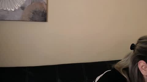 Nica online show from February 19, 3:22 pm