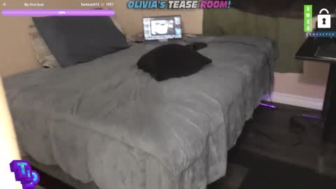 Olivia online show from March 10, 9:18 pm