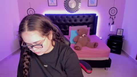 Olivia jones online show from February 4, 11:58 am