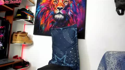 Kevin  online show from February 27, 10:33 am