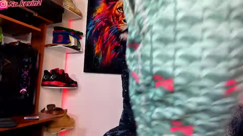 Kevin  online show from March 3, 12:28 pm