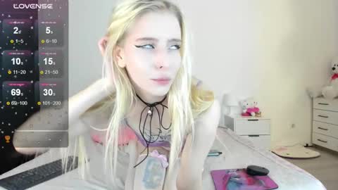 Snapshot of _pinkypay chatting on September 10, 7:37 pm Pinky online show from September 10, 7:37 pm