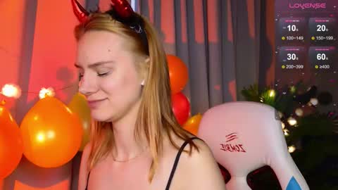 Snapshot of _ramona__ chatting on September 19, 6:50 am im Amy online show from September 19, 6:50 am