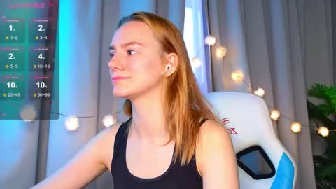 Snapshot of _ramona__ chatting on October 19, 6:40 am im Amy online show from October 19, 6:40 am