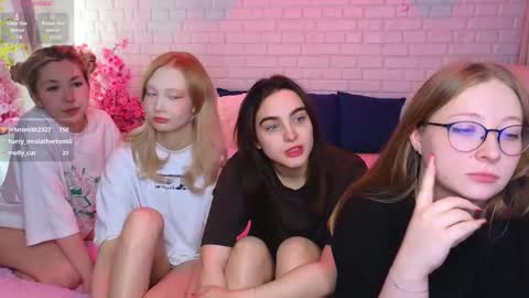 Snapshot of _ramune_ chatting on March 10, 11:49 pm Merlizz Eva Jane Mila Nicole left to right online show from March 10, 11:49 pm