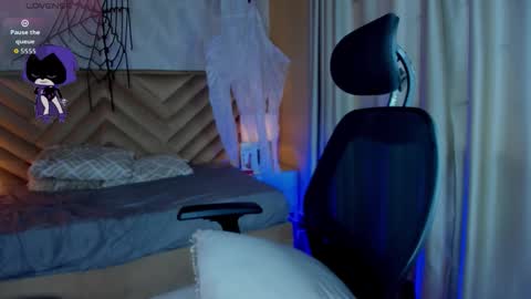 Raven online show from October 22, 5:25 pm