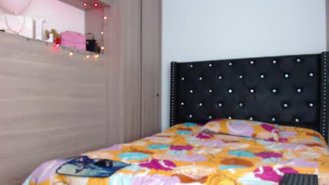 Samara Romero online show from January 18, 11:55 pm