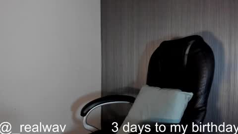 Snapshot of _realwav chatting on October 22, 7:11 am wav online show from October 22, 7:11 am