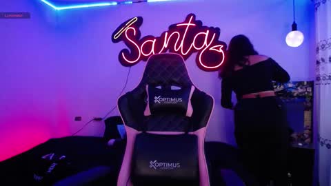 Snapshot of _santalove_ chatting on January 31, 6:57 pm SantaLove online show from January 31, 6:57 pm