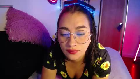 Snapshot of _santalove_ chatting on January 12, 6:37 pm SantaLove online show from January 12, 6:37 pm