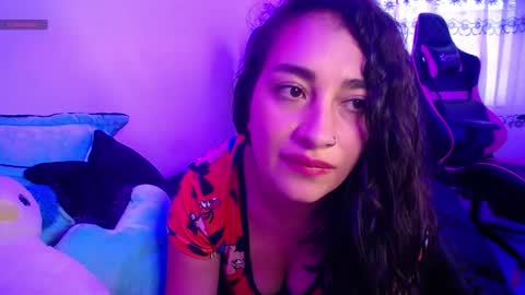 Snapshot of _santalove_ chatting on February 9, 8:34 pm SantaLove online show from February 9, 8:34 pm