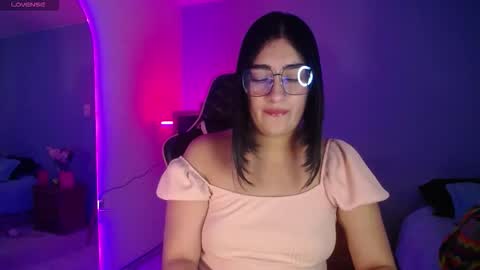 Snapshot of _santalove_ chatting on September 10, 7:15 pm SantaLove online show from September 10, 7:15 pm