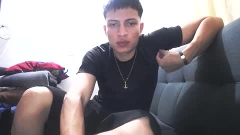 Juan Pablo-independent model online show from March 9, 6:17 am