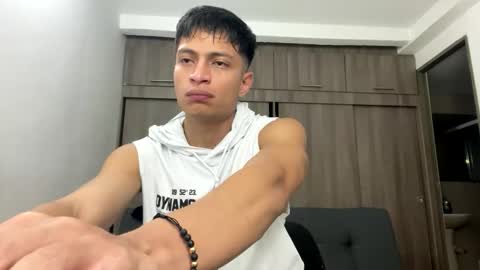 Juan Pablo-independent model online show from February 21, 4:04 am