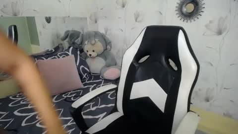 Snapshot of _sexyredhead_ chatting on October 6, 12:56 pm KATA online show from October 6, 12:56 pm
