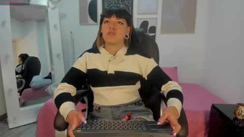 Snapshot of _sharlotte777 chatting on September 29, 2:05 pm _sharlotte777 online show from September 29, 2:05 pm