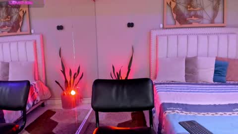    640  200   online show from September 11, 8:10 pm