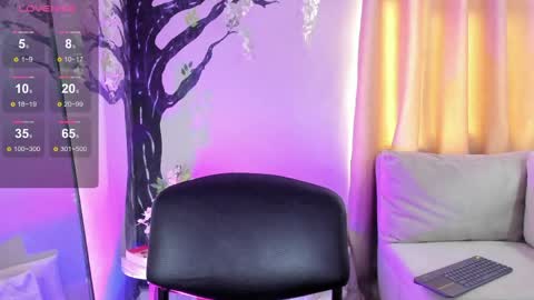    640  200   online show from April 8, 7:39 pm