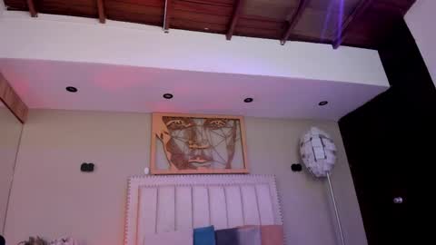    640  200   online show from April 5, 5:54 pm