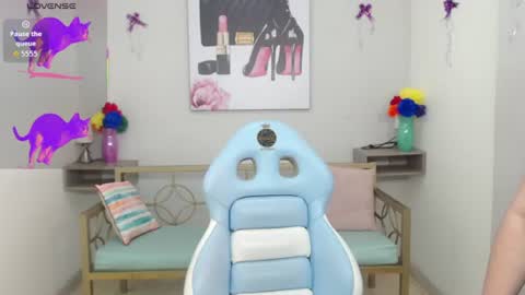 Sofia  online show from July 3, 2:00 pm