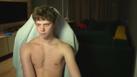 OLIVERpvt is open online show from December 16, 12:22 pm