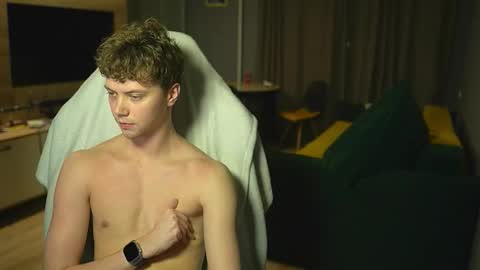 OLIVERpvt is open online show from November 30, 12:45 pm