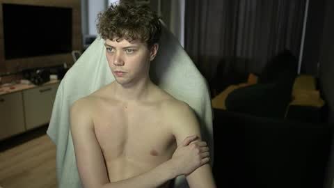 OLIVERpvt is open online show from April 6, 1:12 pm