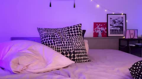 Ann online show from December 14, 10:05 pm