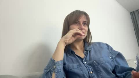 Snapshot of _sweet_lora chatting on October 15, 7:21 am You can call me Lora online show from October 15, 7:21 am