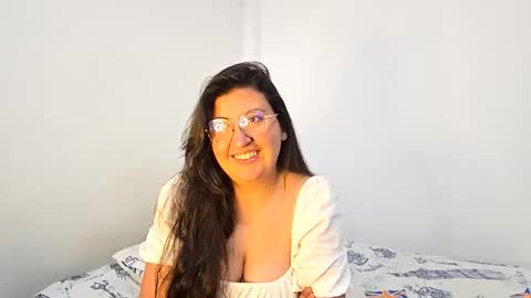 _sweet_melodyy online show from May 17, 7:23 pm