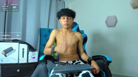 Snapshot of _taylor_black chatting on September 11, 1:29 am Taylor online show from September 11, 1:29 am