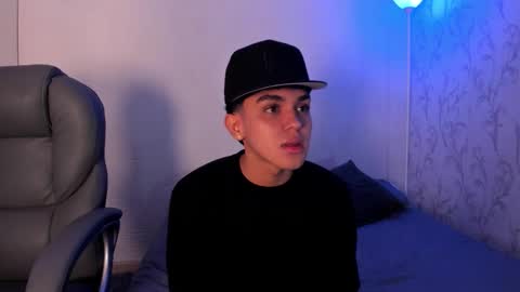 _taylorblack online show from December 16, 11:27 am