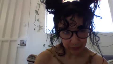 Snapshot of _tutti_frutti_ chatting on February 13, 9:39 pm _tutti_frutti_ online show from February 13, 9:39 pm
