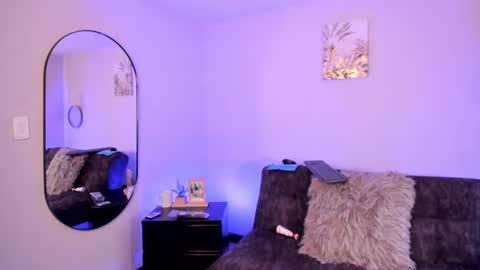 Evelyn online show from July 2, 1:05 pm